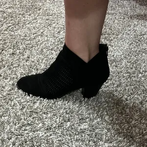 Report Footwear (7.5) Geometric Shapes Cut Out 2.5" Heel Ankle Booties thumbnail 6