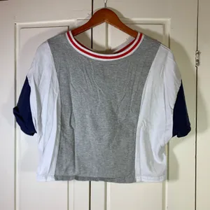Champion Womens Colorblock Crop‎ Top Grey White Navy V-Neck Script Logo Medium thumbnail 9