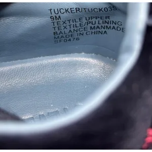 Steve Madden Tucker Navy Sneakers‎ 9 Velour Casual Gum Sole Pink Accents thumbnail 6