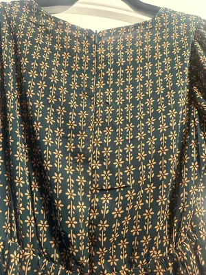 Vernacular Green Floral Midi Dress with Puff Sleeves thumbnail 10