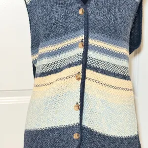 Vintage Gloria Vanderbilt Blue Striped Knit Sweater Vest Size Medium thumbnail 2