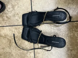 EUC black Kitten Heel Sandals Size 7 thumbnail 3