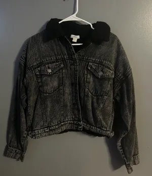 Forever 21 Cropped Denim Jacket thumbnail 1