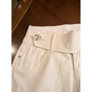 Cache White Denim Capri Jeans Women’s Size 4 thumbnail 6