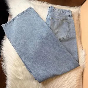 H&M Button Fly Straight Leg Jeans Size 10 thumbnail 1