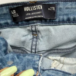Hollister Low Rise Boot Jeans Light Wash‎ Women Size 4R 27R Classic Stretch thumbnail 4