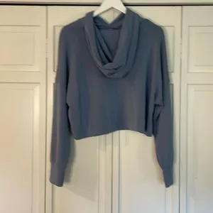 Altar'd State revival blue cropped Athletic hoodie M thumbnail 6