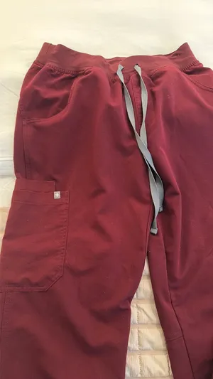 FIGS Scrub Pants thumbnail 3