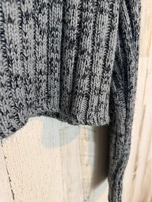 Urban Outfitters Women’s M/M Gray Chunky Knit Cropped Cowl Neck Sweater thumbnail 6