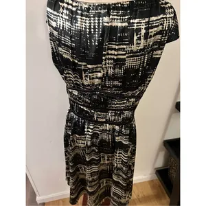 Aidan mattox Black and white size 18 dress thumbnail 3