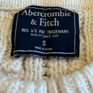 Abercrombie & Fitch Cream Thick Cableknit Sweater Pullover Chunky Cozy Sz Small thumbnail 11