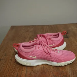 Nike‎ Air Max Volley Womens Size 8.5 Tennis Shoes Pink White Athletic Sporty thumbnail 8