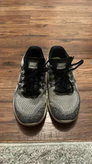 Nike Shoes thumbnail 4