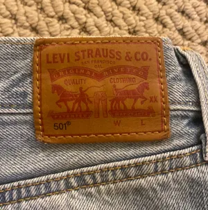 Levi's 501 Shorts thumbnail 3
