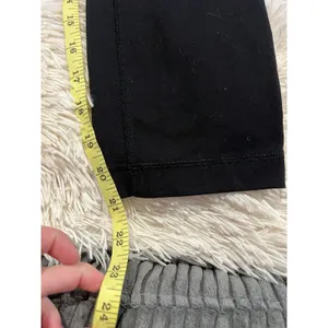 Lululemon pants yoga stretch waist pocket black Size 6 21” Inseam EUC thumbnail 3