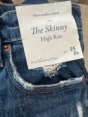 NWT Abercrombie & Fitch Medium Blue High-Rise Distressed Jeans thumbnail 6