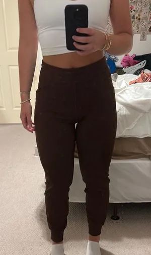 Fabletics Joggers thumbnail 1