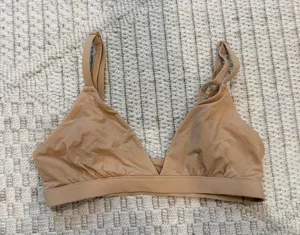 Skims Fits Everybody Triangle Bralette thumbnail 1