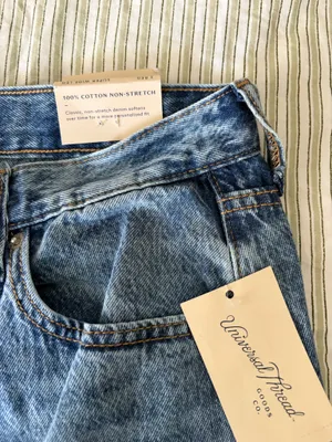 Universal Threads Jeans thumbnail 2