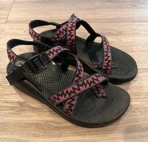 Chaco Black Size 8 thumbnail 1