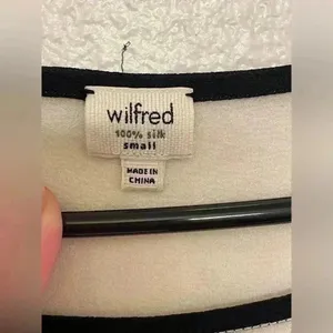 Aritzia Wilfred Women’s‎ Exclusive 100% Silk White With Black Trim Blouse Size S thumbnail 3