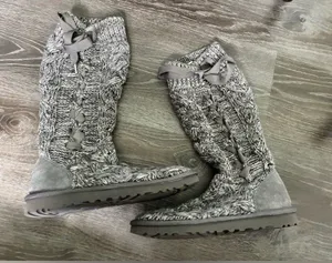 UGG Mahalya Boot Gray Knit Sweater Lace-Up Knee-High Boots Womens Sz 7 thumbnail 1