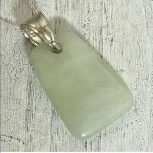 Green chalcedony pendant necklace thumbnail 6