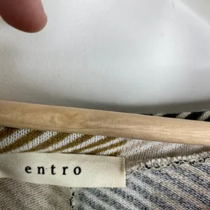 Entro V-neck Knit Colorblock Plaid Sweater Womens Size Large‎ Tan Blue Pullover thumbnail 5