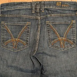 KUT From The Kloth Jeans Womens 4 Bootcut Boot Leg Stretch Dark Faded Denim Wash thumbnail 5