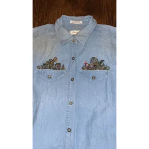 Vintage foxcroft denim/ chambray button with safari embroidery zoo denim animals thumbnail 4