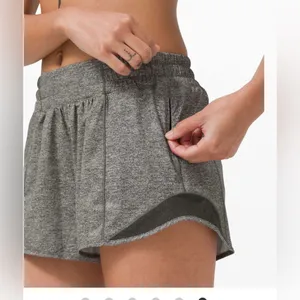 lululemon hotty hot short II 4” heather lux multi black size 10 thumbnail 3