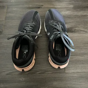 On Running Black Gray and Pink Accent Sneakers thumbnail 5