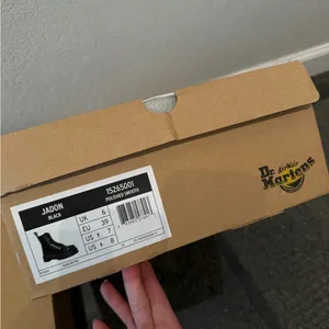 Dr. Martens Jadon Black Boots Polished Smooth Quad Retro 15265001 Unisex thumbnail 9