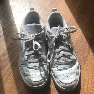 Nike Women’s Court Vision Low Shoes in White size 6.5 Shoe Casual or Basketball thumbnail 2