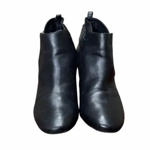 Tory Burch Gemini Link Black Boots Size 10 Pre-Owned thumbnail 4