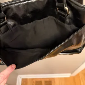 Liz Claiborne Black Shoulder Bag thumbnail 6