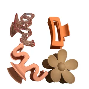 Urban Outfitters Set of 4 Claw Hair Clips thumbnail 2