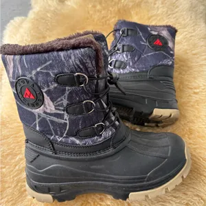 Black, Navy and Gray Winter Boots Black Size undefined thumbnail 1