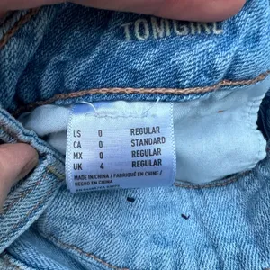 American Eagle Strigid Ripped Tom Jean thumbnail 4