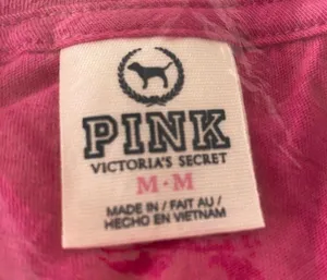 Brand new in bag VS Pink t-shirt thumbnail 3