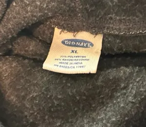 Old navy hoodie  thumbnail 4