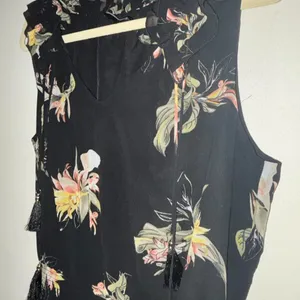White House Black Market floral blouson tassel dress thumbnail 4