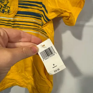 NWT Hawaiian Disney stitch‎ wave pocket yellow tee thumbnail 3