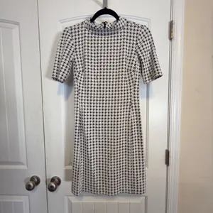 American Living Houndstooth Mock Neck Short Sleeve Sheath Dress Black White thumbnail 3