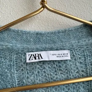 Zara Alpaca Blend Blue Ruffle Button Front Knit Puff Sleeve Sweater Size Small thumbnail 4