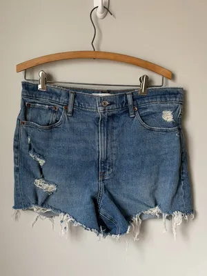 Abercrombie & Fitch The 4" Mom Short High Rise Women's 30 thumbnail 3