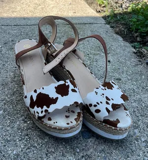 Brown Cow wedge heels thumbnail 1