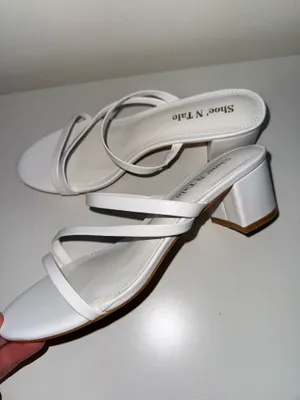 Shoe’N Tale White Strappy Chunky Block Sandals Heels Bridal Wedding New thumbnail 4