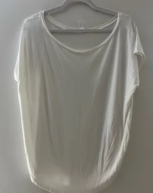 VENUS Classic White Short Sleeve Top Size Large thumbnail 1