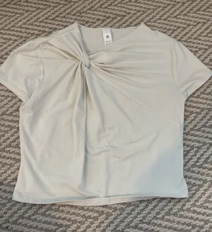 Lululemon Knot Tee thumbnail 1